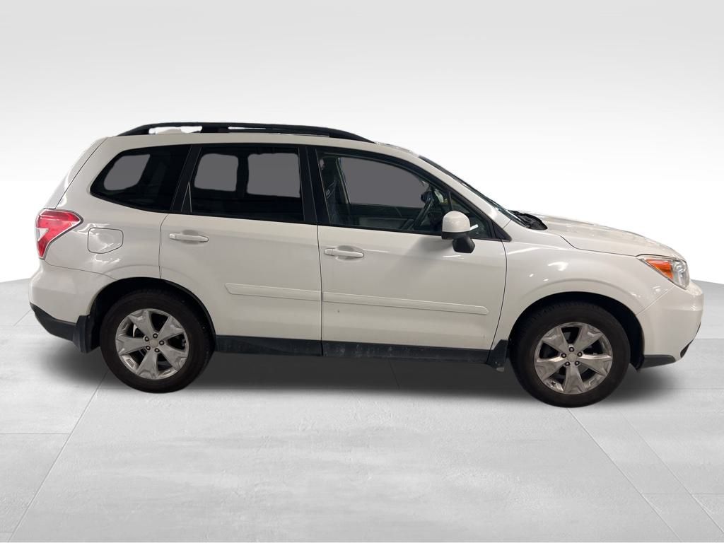 Used 2016 Subaru Forester i Premium with VIN JF2SJAFC0GH545383 for sale in Bellevue, NE