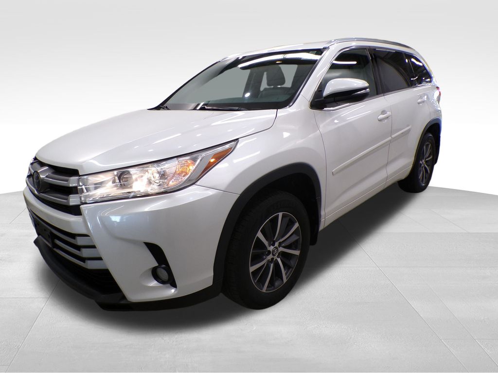 Certified 2017 Toyota Highlander XLE with VIN 5TDJZRFH4HS455762 for sale in Bellevue, NE