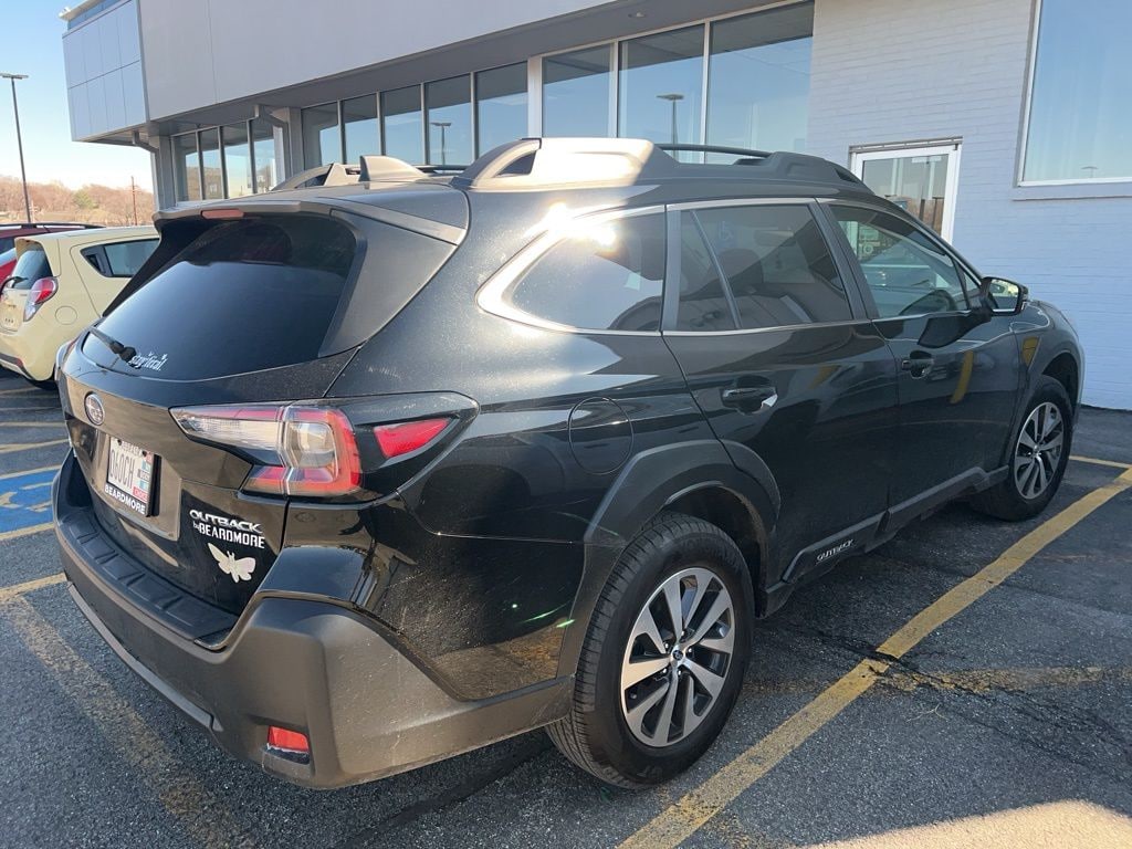 Used 2025 Subaru Outback Premium SUV
