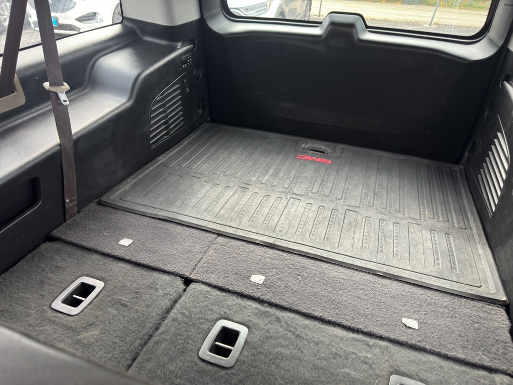 2017 GMC Yukon XL SLT - Photo 12