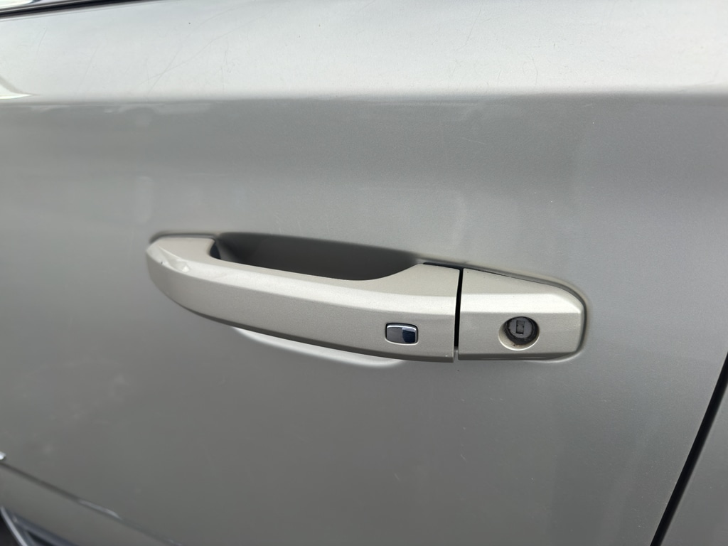2017 GMC Yukon XL SLT - Photo 9