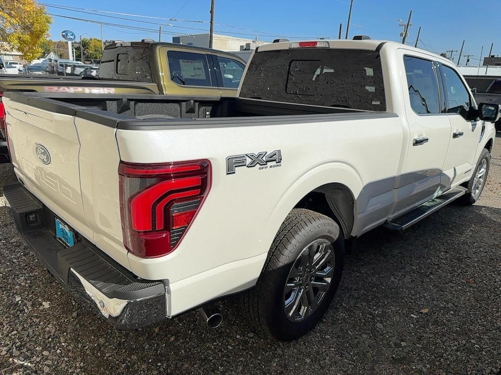 New 2025 Ford F-150 Lariat TRUCK