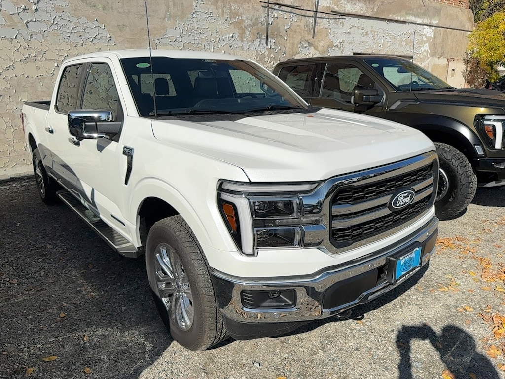 New 2025 Ford F-150 Lariat TRUCK