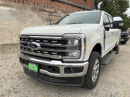 2026 Ford Super Duty F-350&reg; Lariat&reg; TRUCK