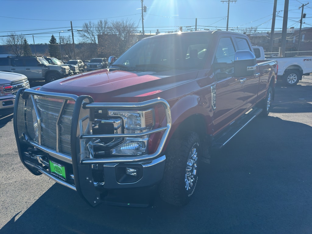 2022 Ford F-350 Super Duty XLT's photo