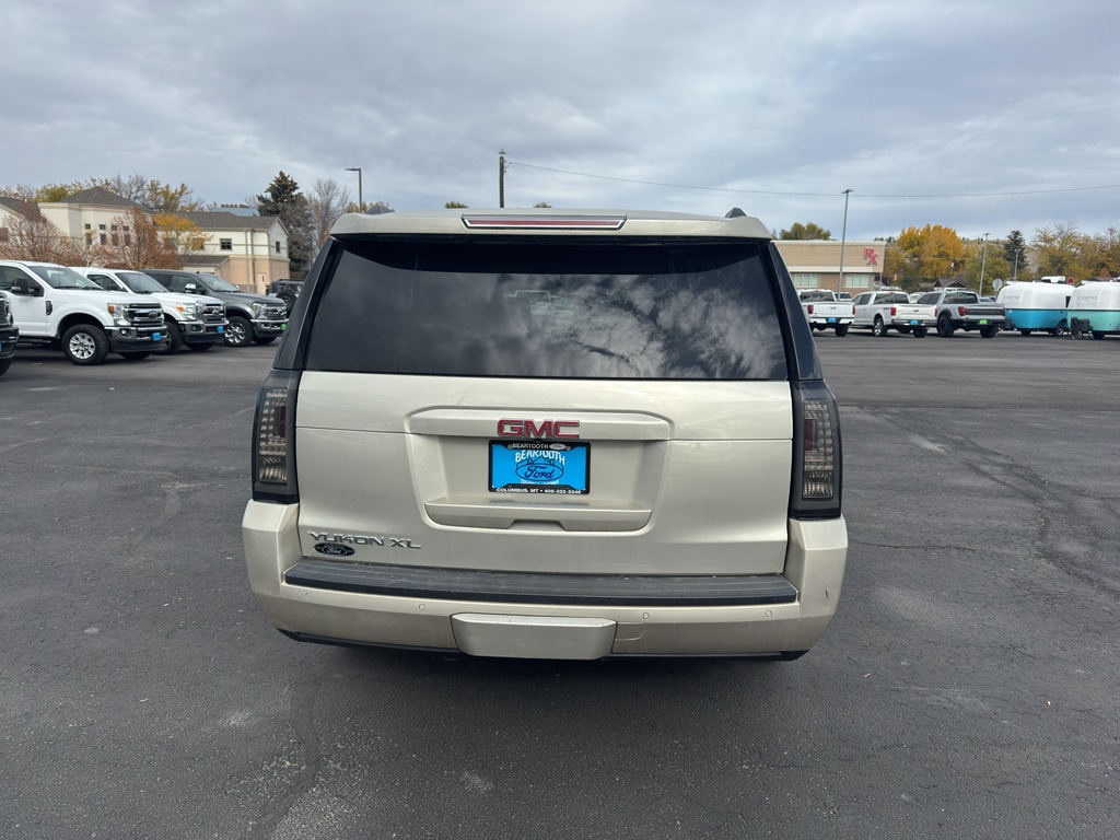 2017 GMC Yukon XL SLT - Photo 6