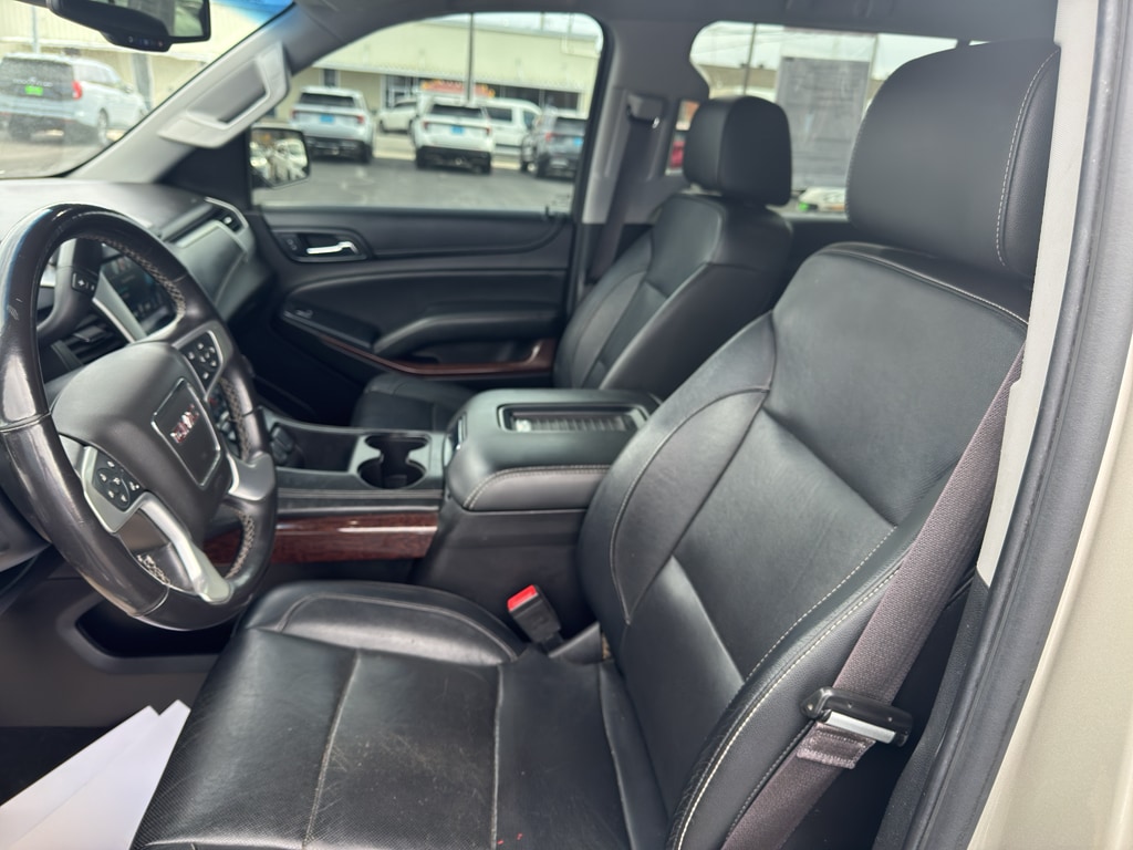 2017 GMC Yukon XL SLT - Photo 10