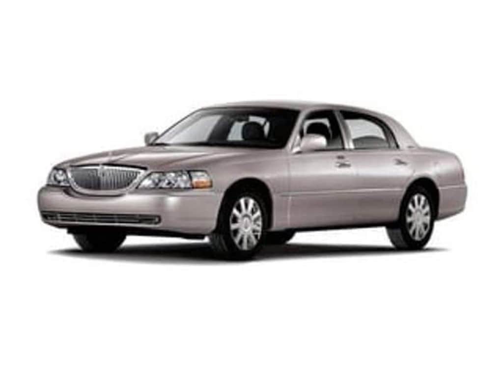 Used 2009 Lincoln Town Car Signature Limited Sedan