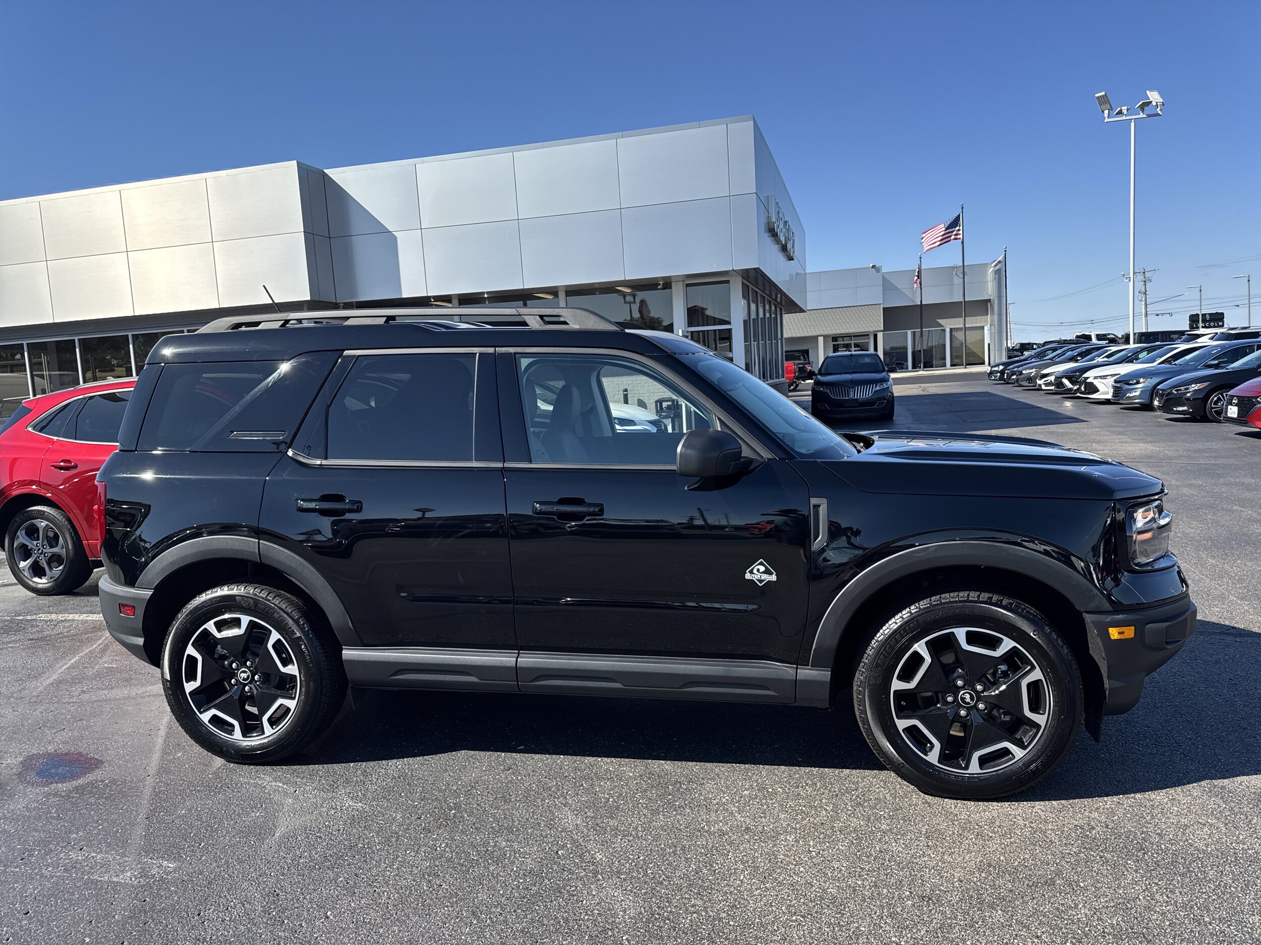 2024 Ford Bronco Sport Outer Banks photo 3