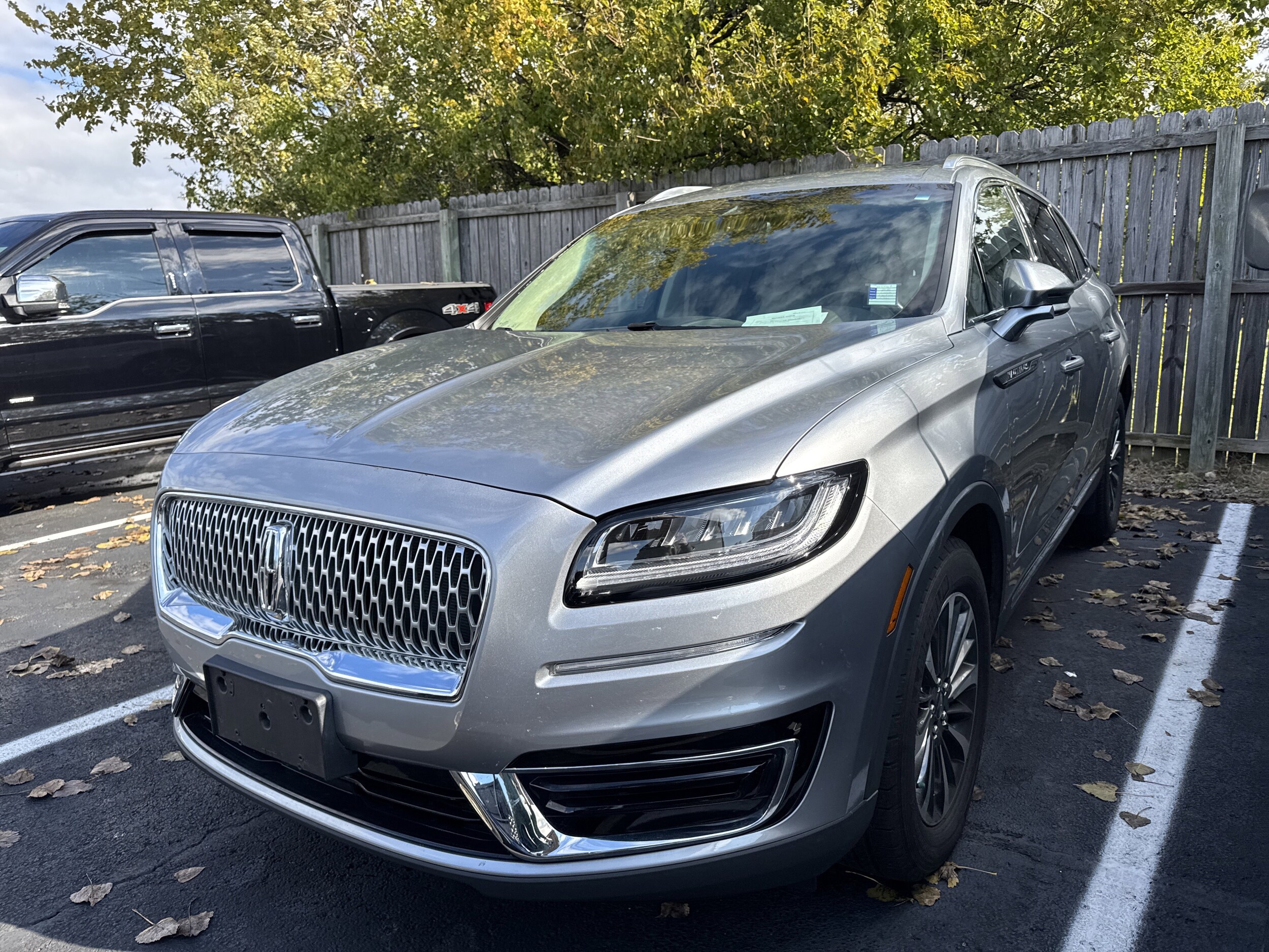 2020 Lincoln Nautilus Standard photo 2