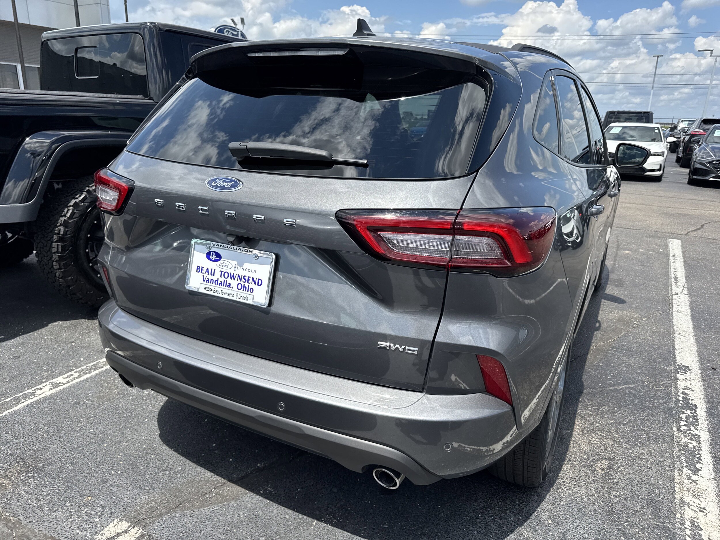 2023 Ford Escape ST-Line photo 4