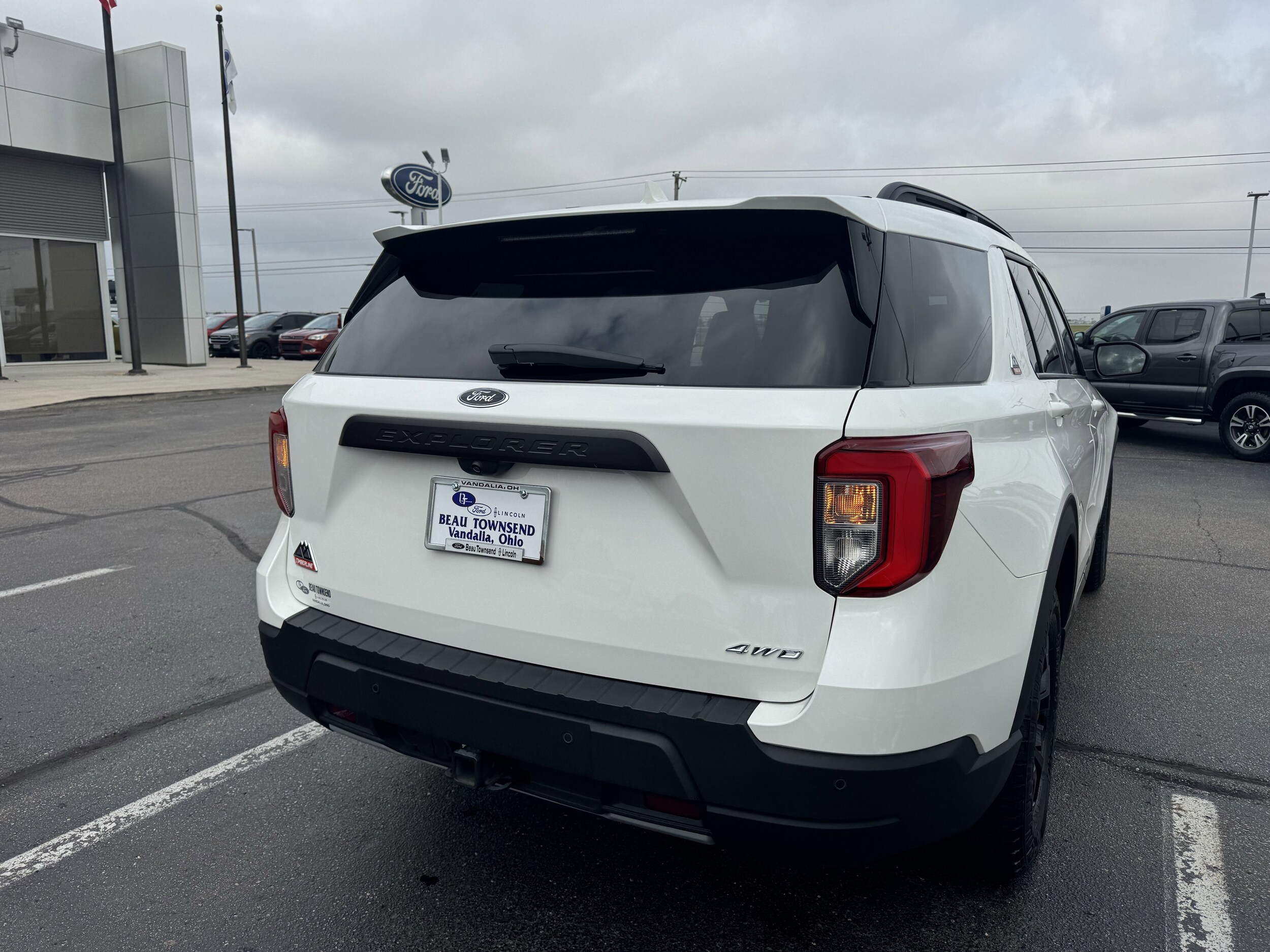 2023 Ford Explorer Timberline photo 2