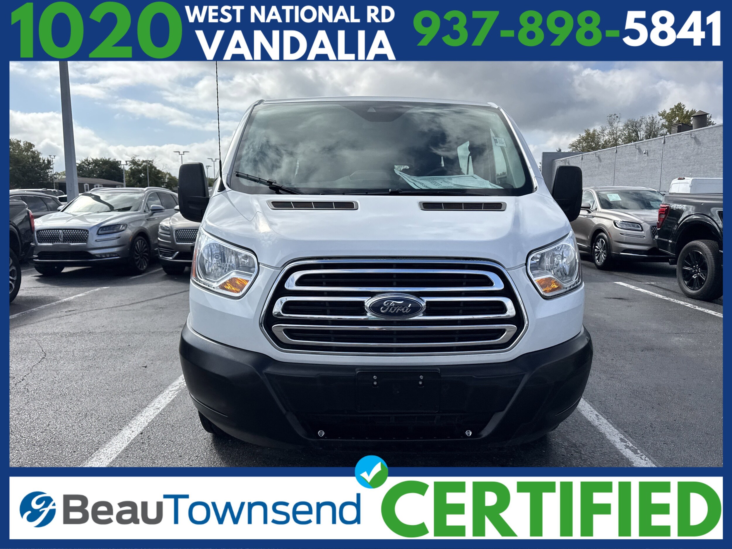 2019 Ford Transit Passenger XLT photo 3