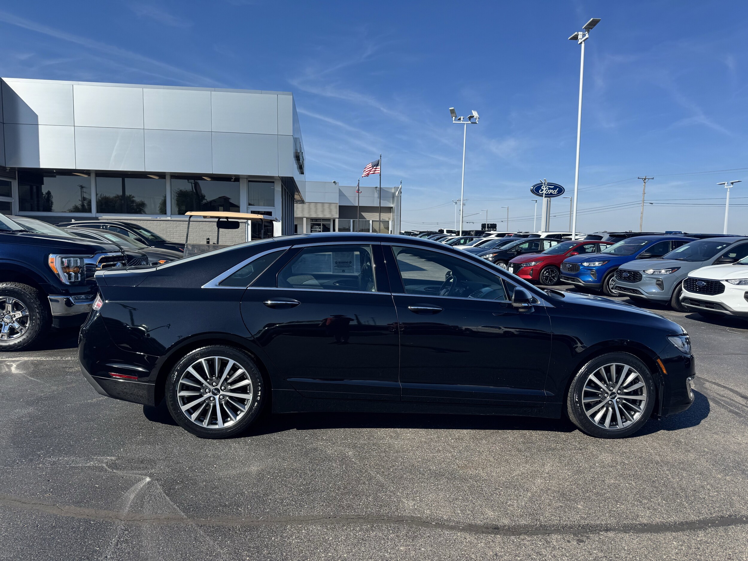2020 Lincoln MKZ Standard photo 3