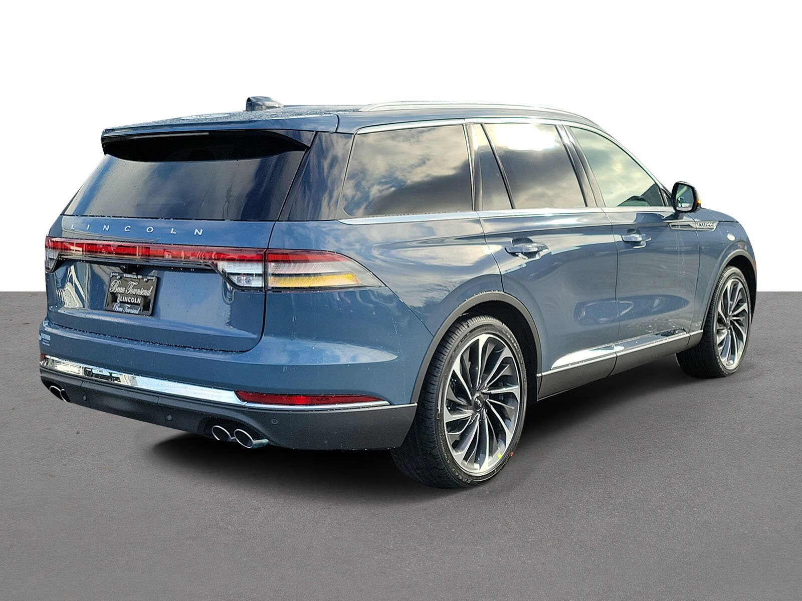 2026 Lincoln Aviator Reserve photo 4