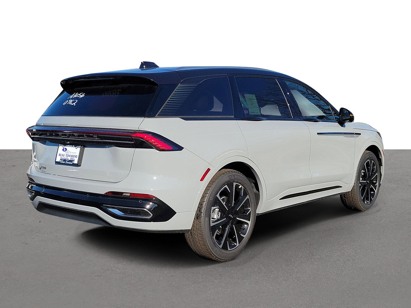 2026 Lincoln Nautilus Reserve photo 2