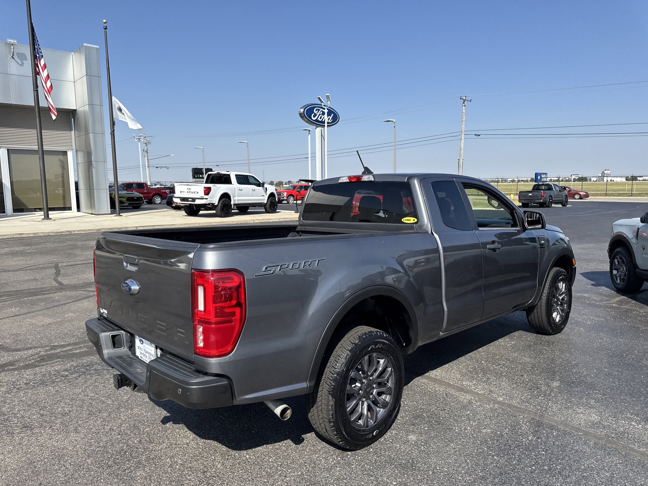 2021 Ford Ranger XLT photo 2