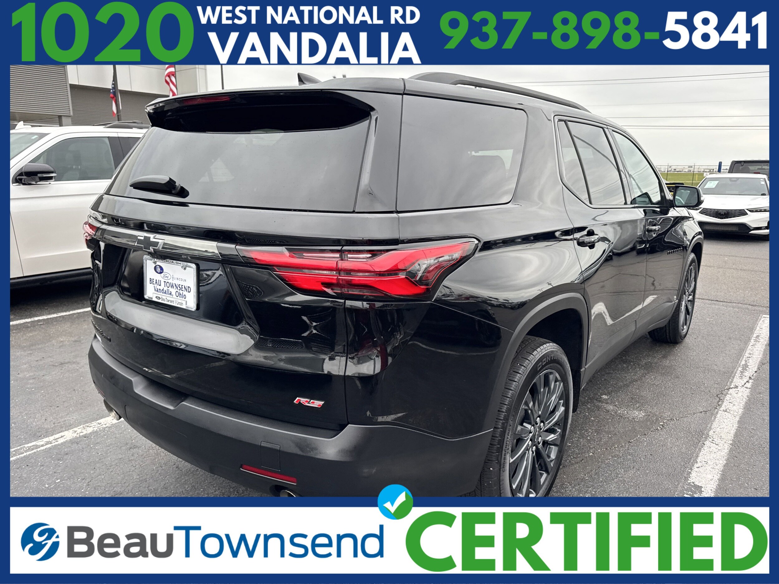 2023 Chevrolet Traverse RS photo 2