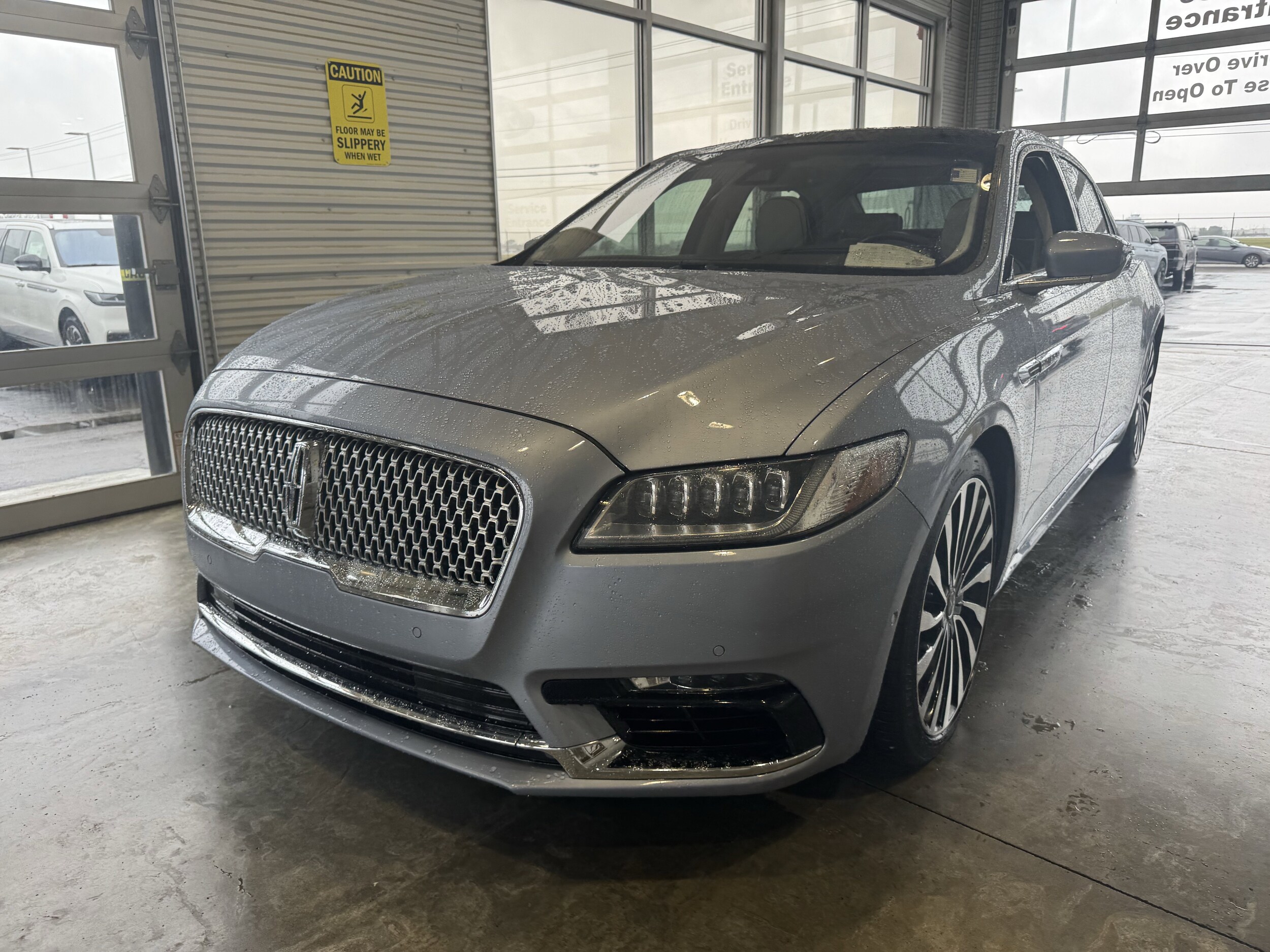 2019 Lincoln Continental Black Label photo 4