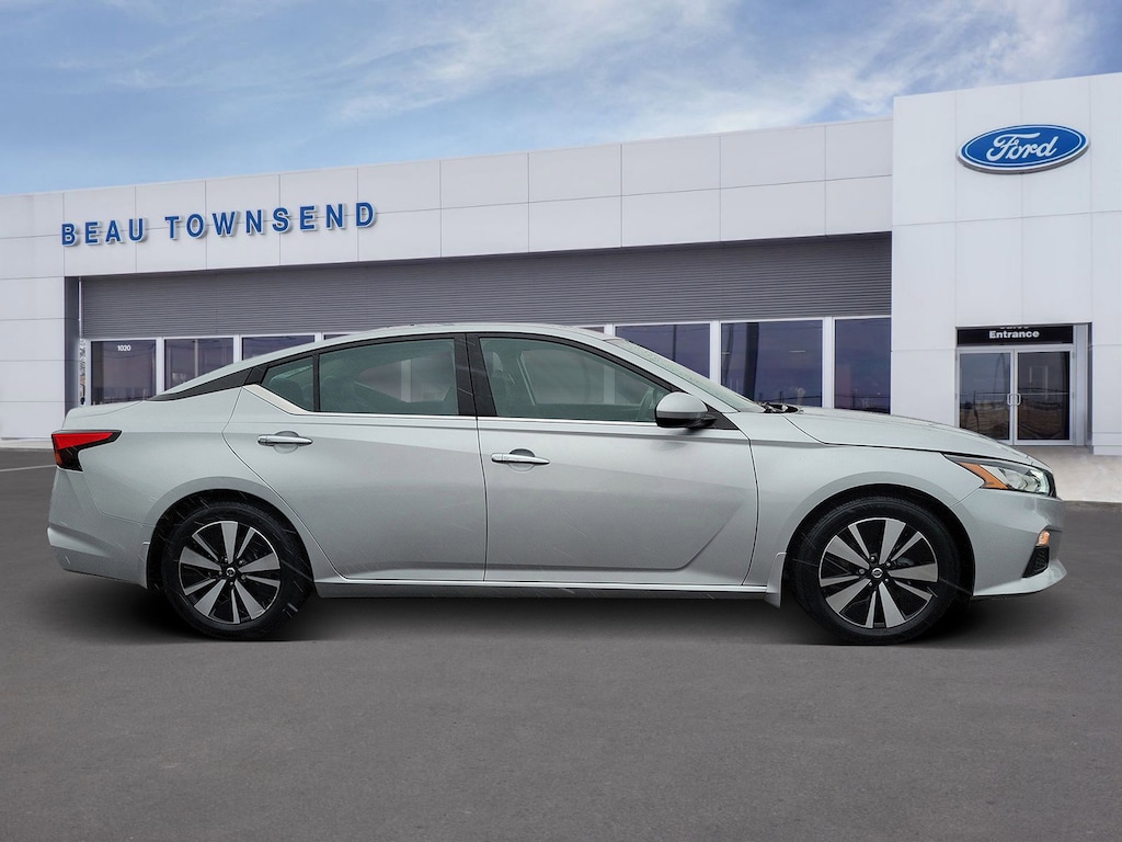 Certified 2022 Nissan Altima 2.5 SV Sedan