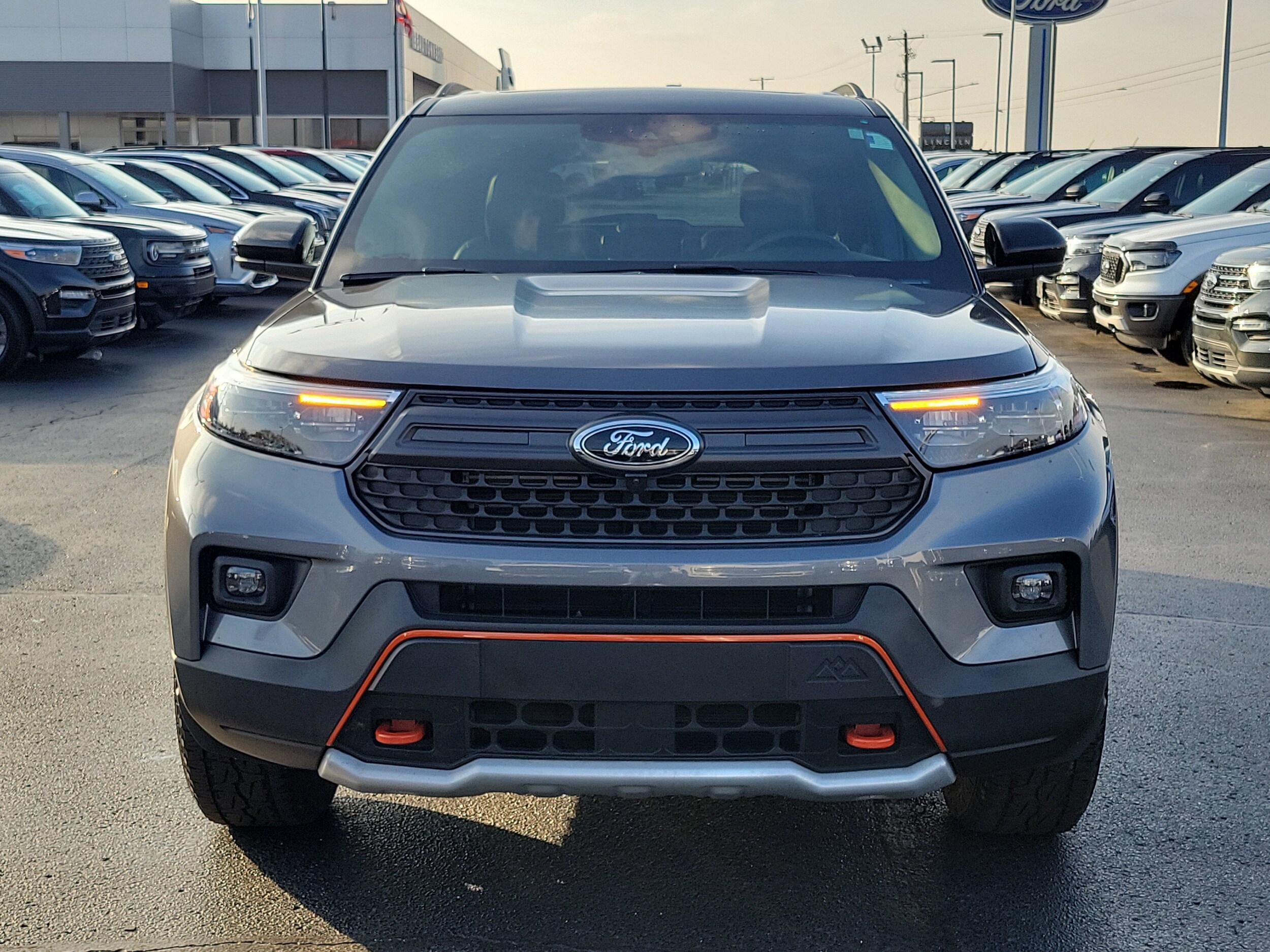 2023 Ford Explorer Timberline photo 2