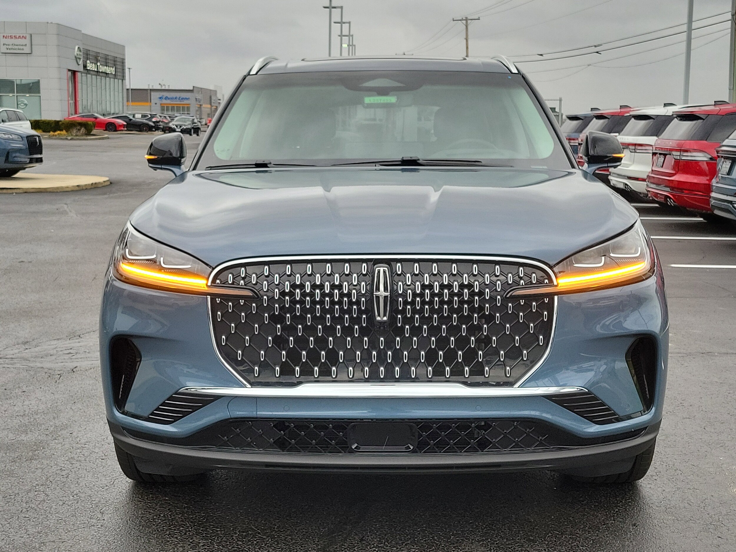 2025 Lincoln Aviator Reserve photo 2