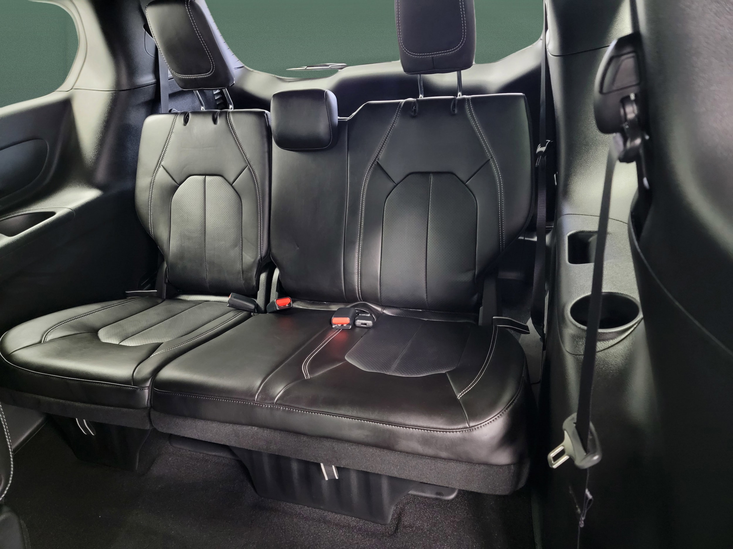 2026 Chrysler Voyager LX - Photo 14