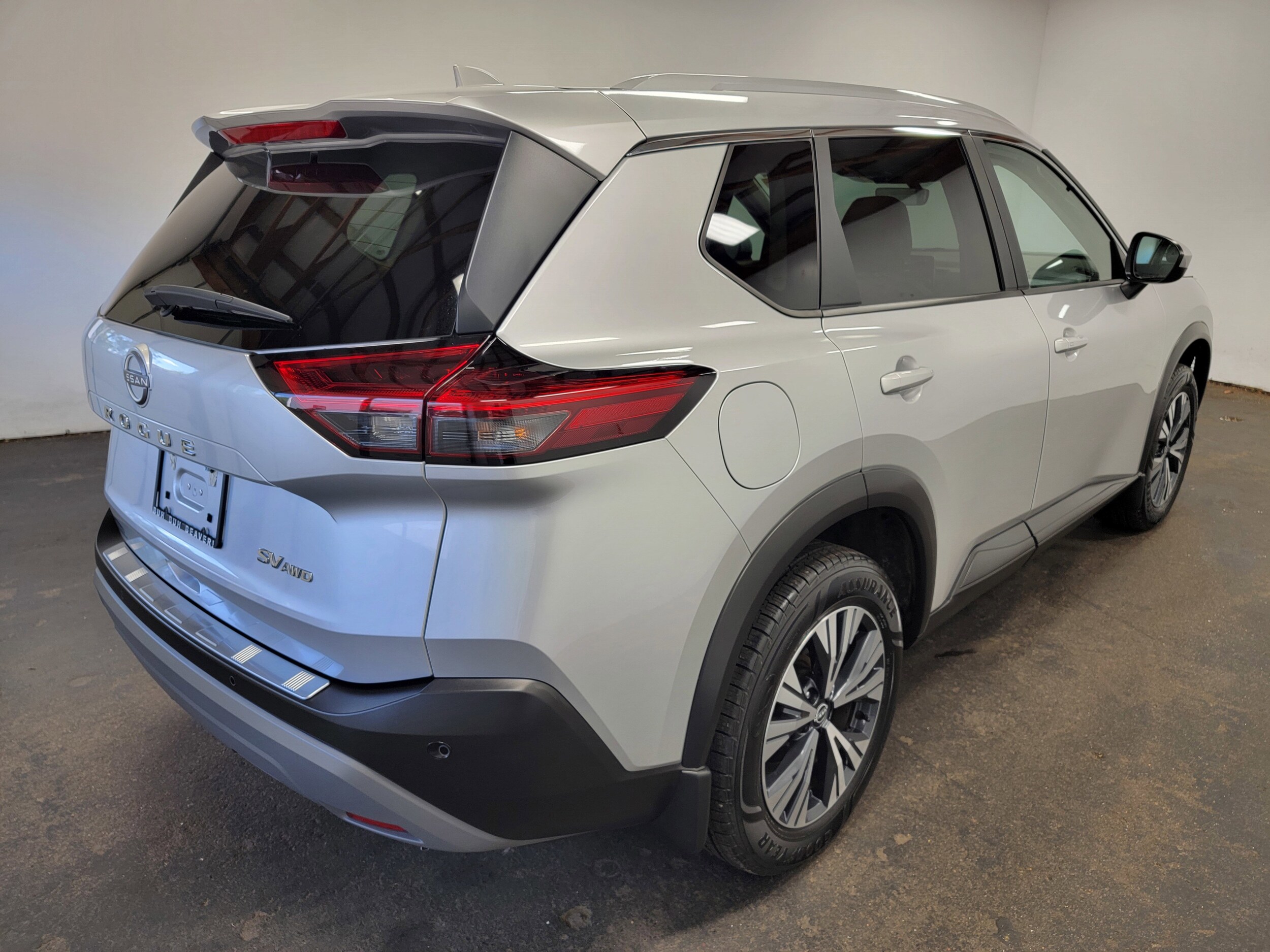 2023 Nissan Rogue SV photo 3