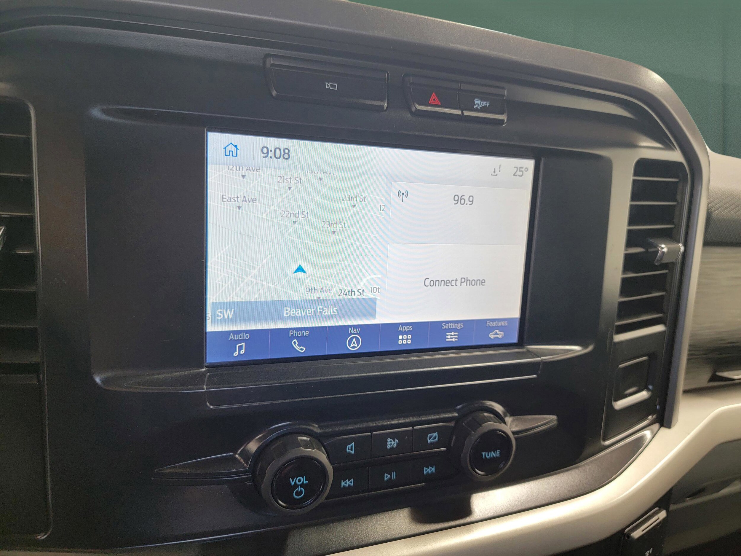 2022 Ford F-150 XLT - Photo 13