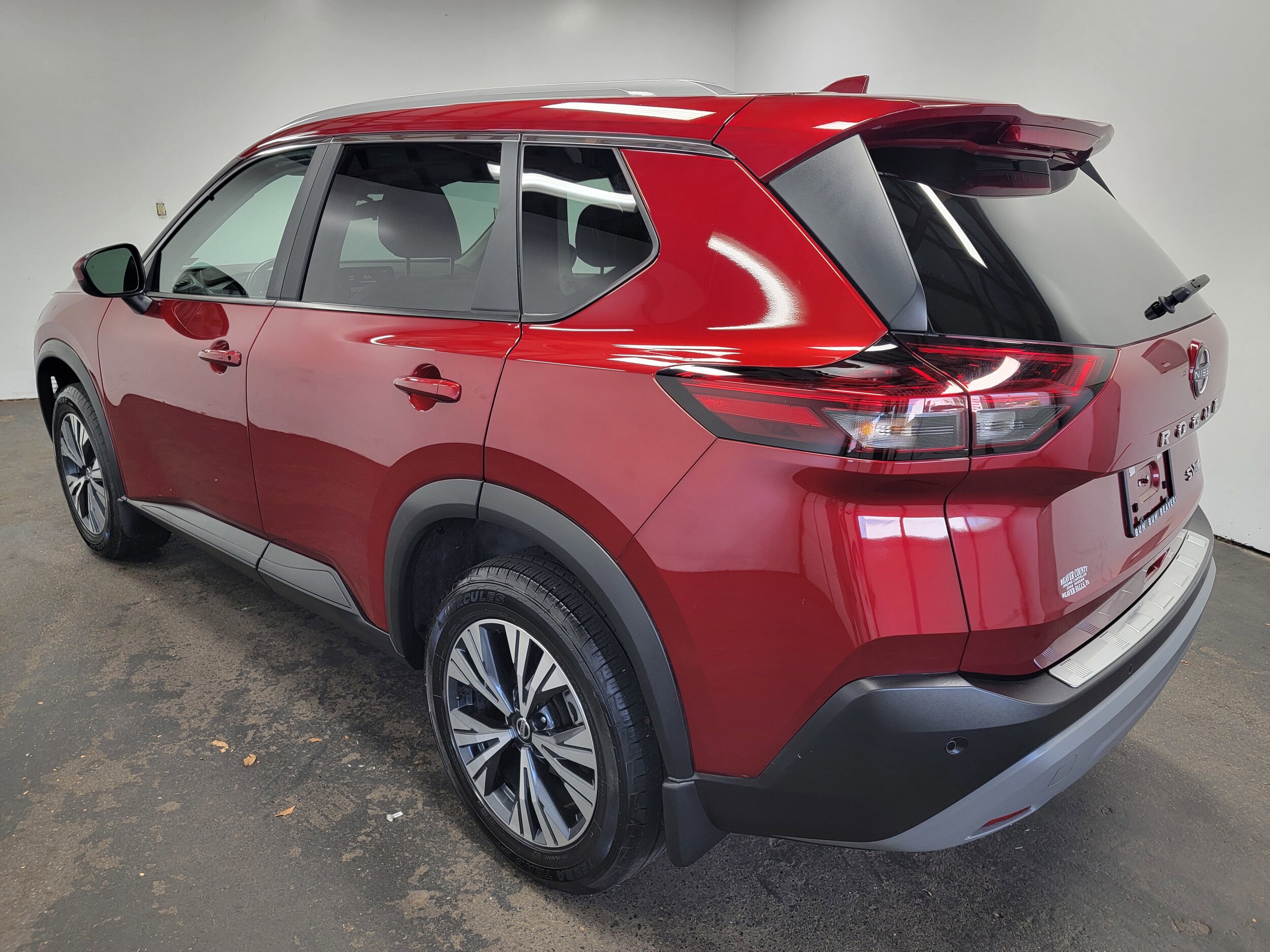 2023 Nissan Rogue SV photo 2