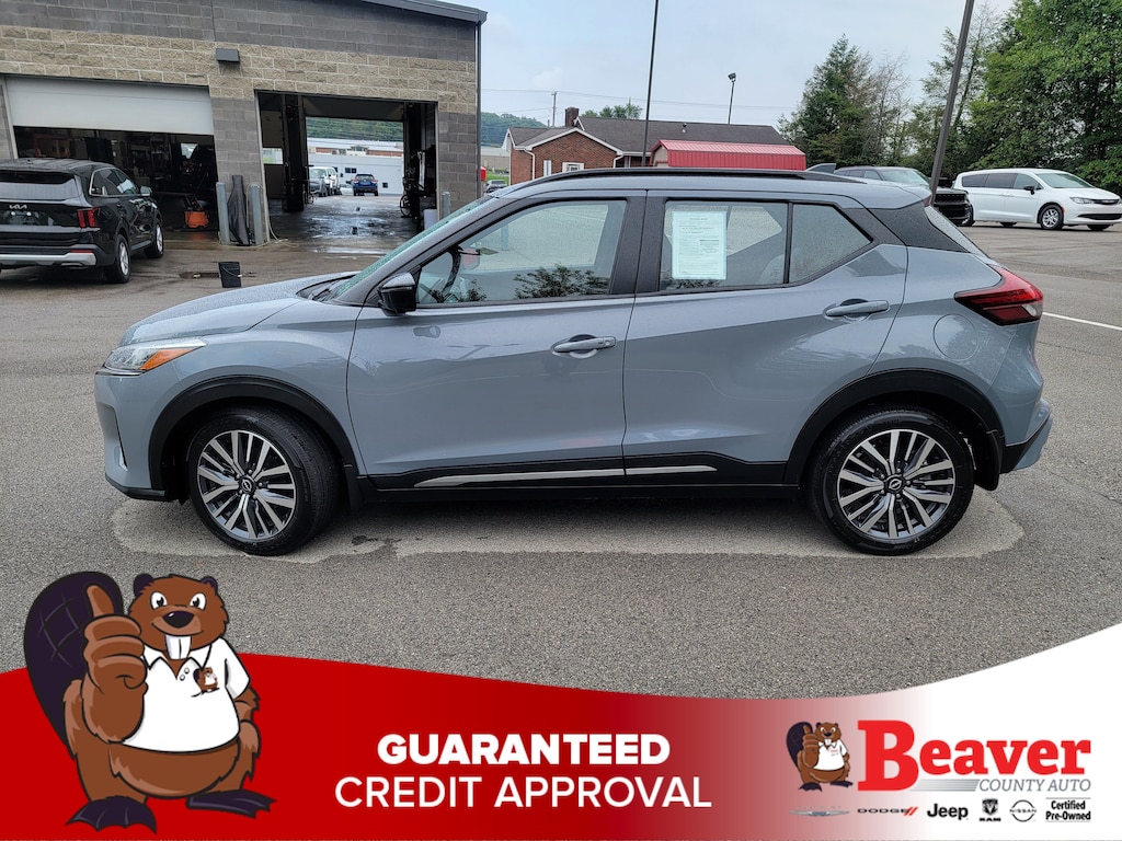 Used 2023 Nissan Kicks SR SR FWD