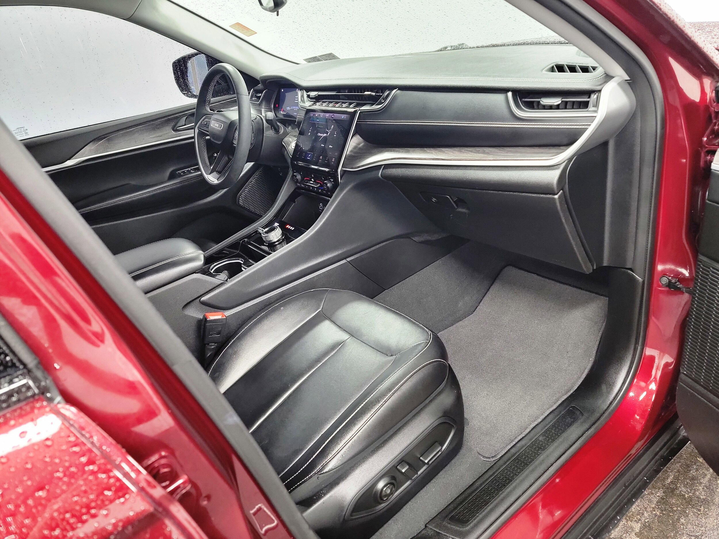 2023 Jeep Grand Cherokee Limited photo 2