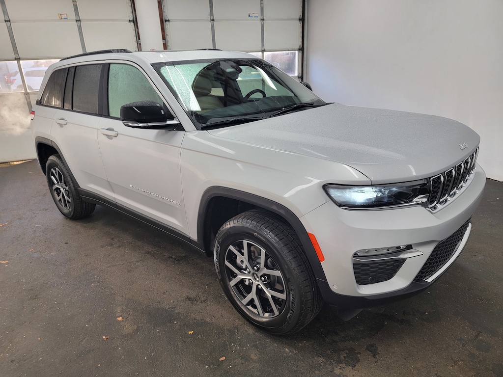 New 2025 Jeep Grand Cherokee Limited Sport Utility