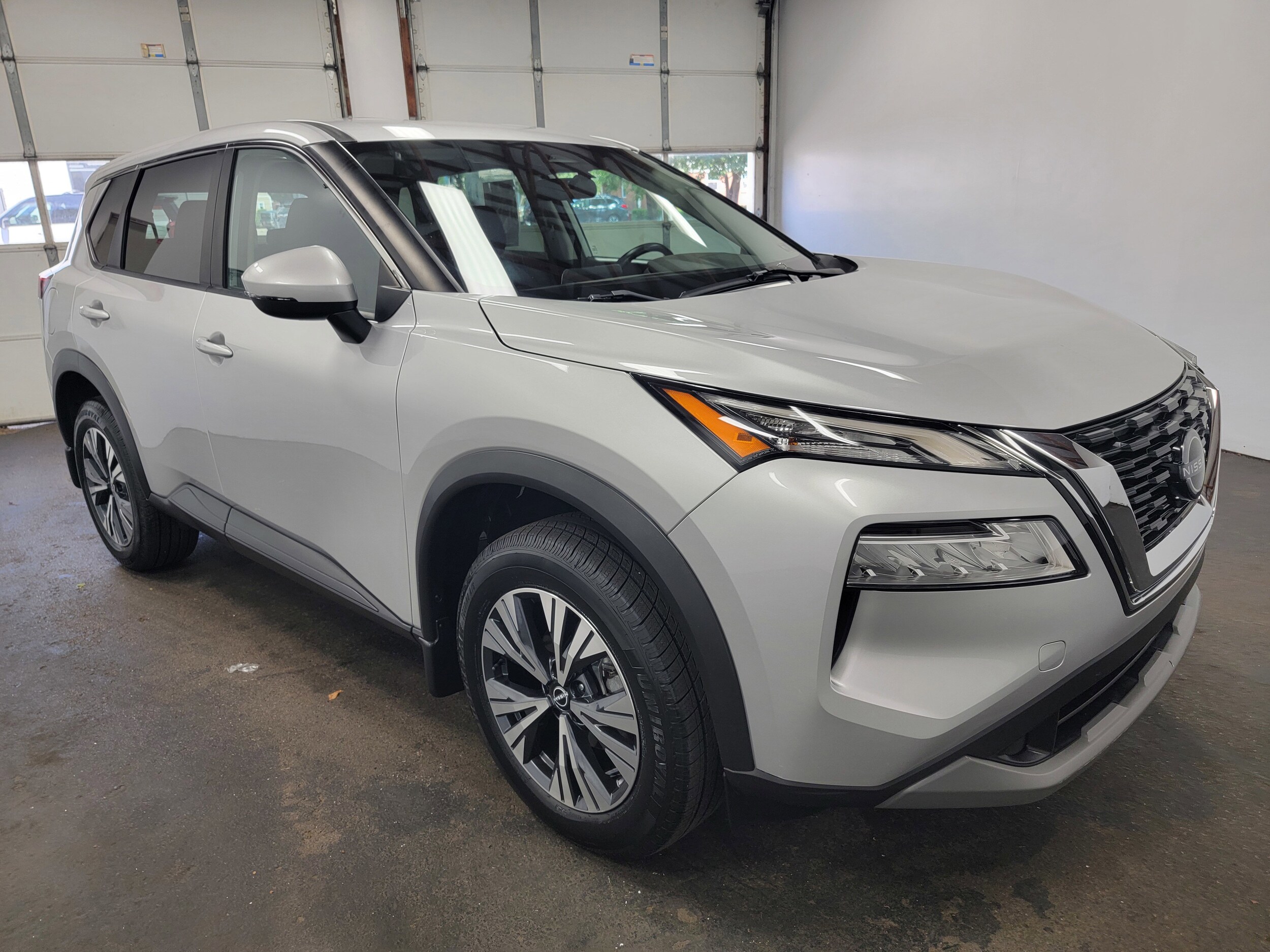 2022 Nissan Rogue SV photo 4