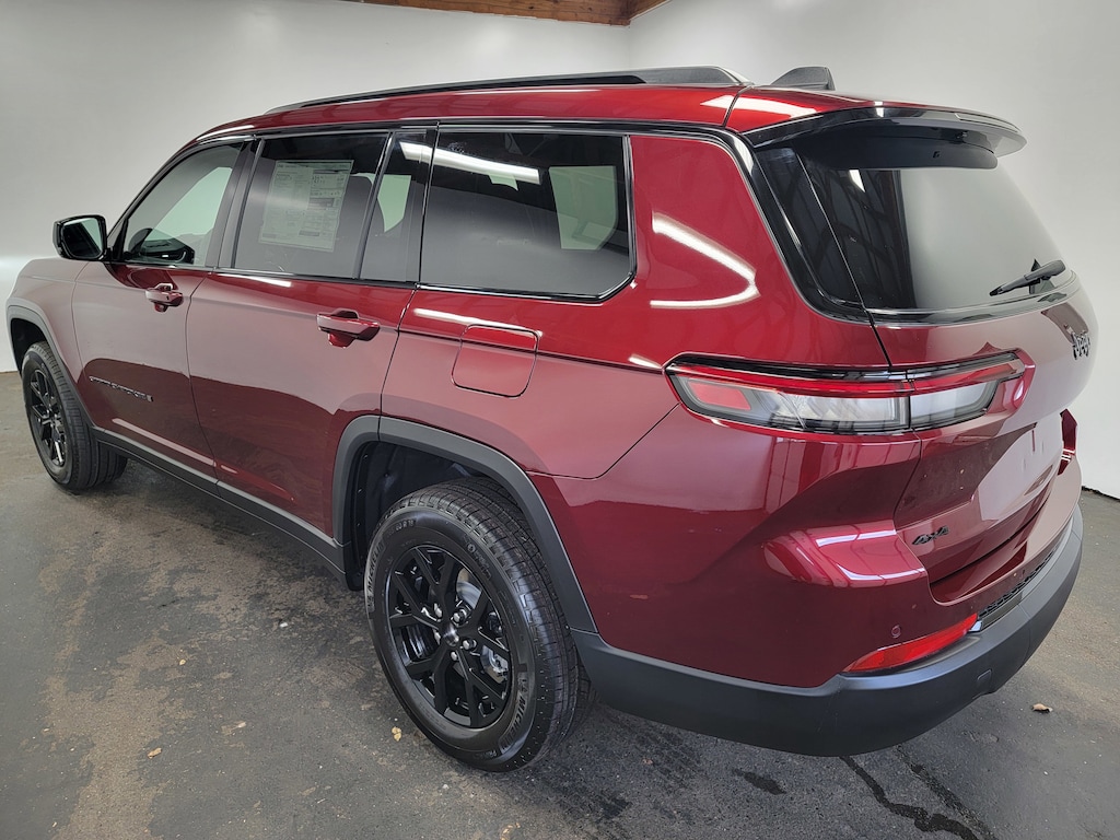 New 2025 Jeep Grand Cherokee L Laredo Sport Utility