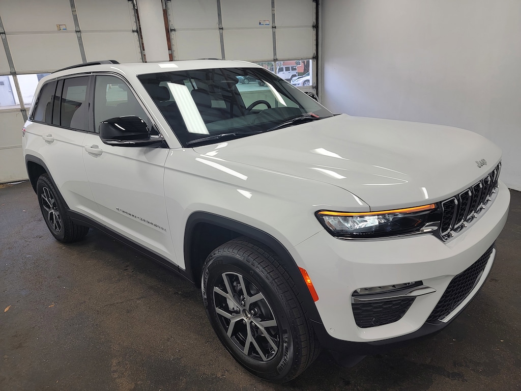 New 2025 Jeep Grand Cherokee Limited Sport Utility