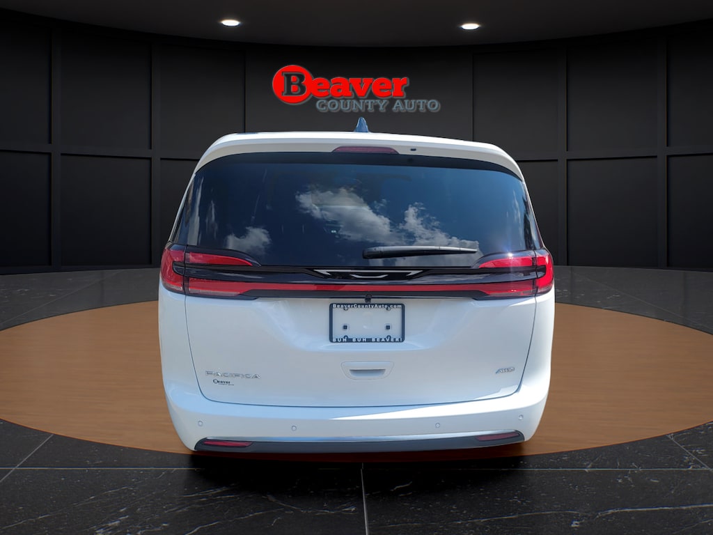 New 2027 Chrysler Pacifica Select Passenger Van