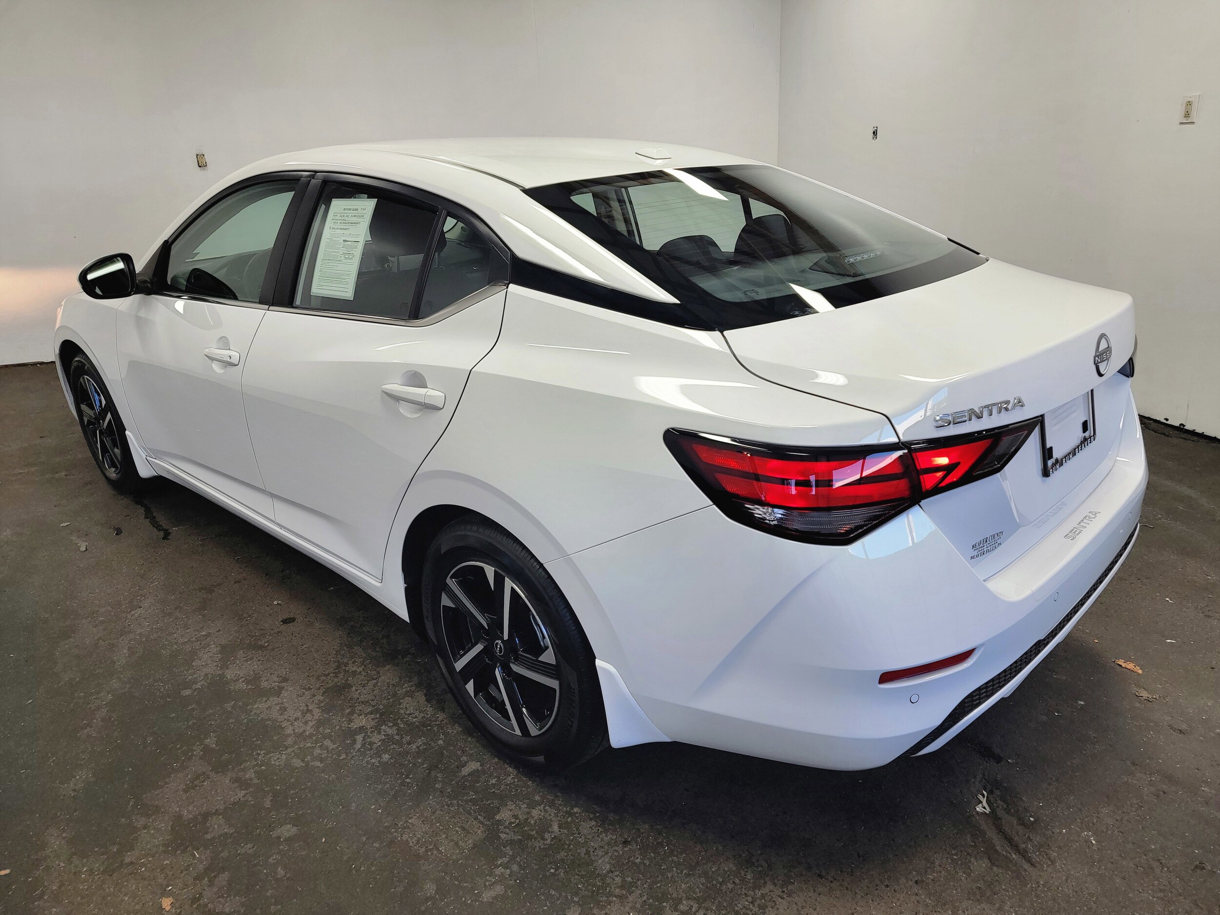 2025 Nissan Sentra SV photo 2