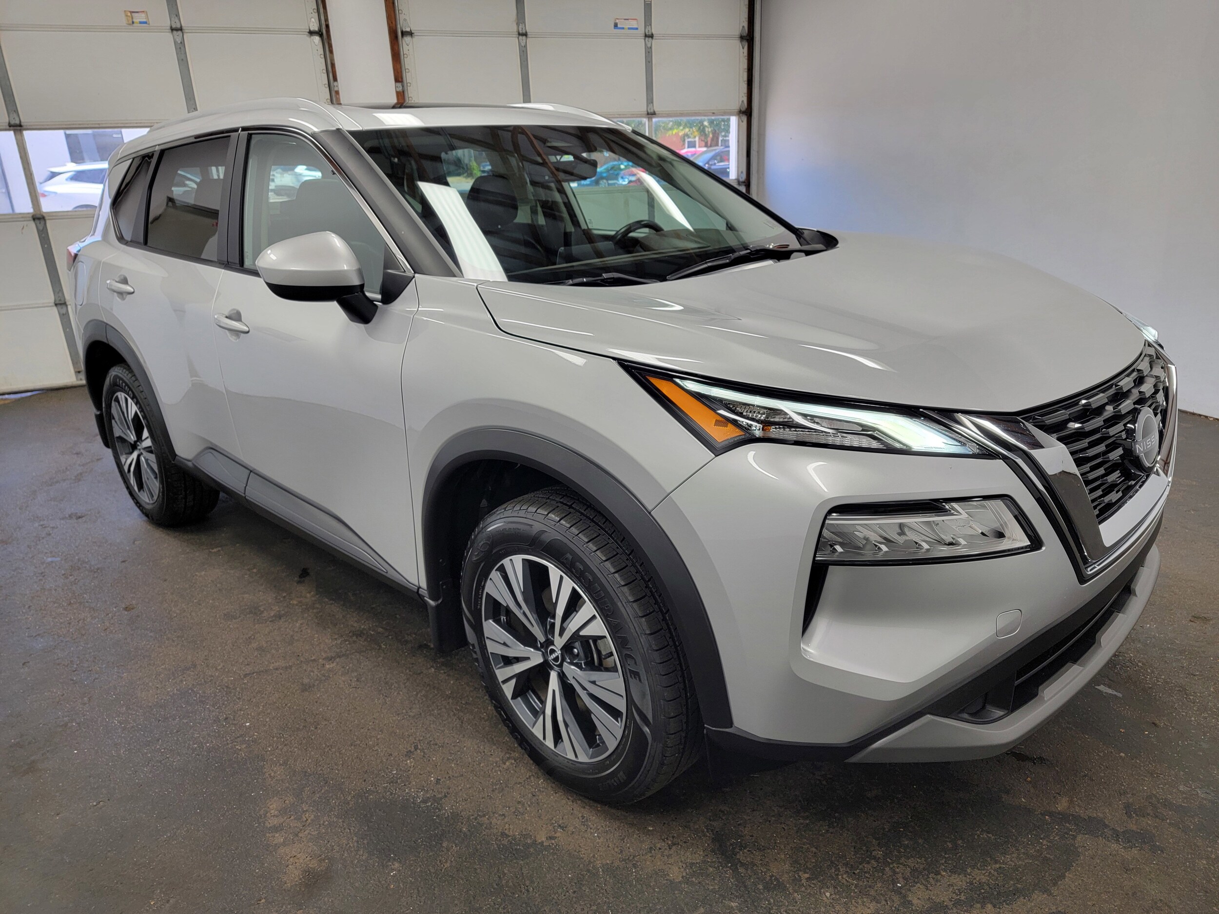 2023 Nissan Rogue SV photo 4