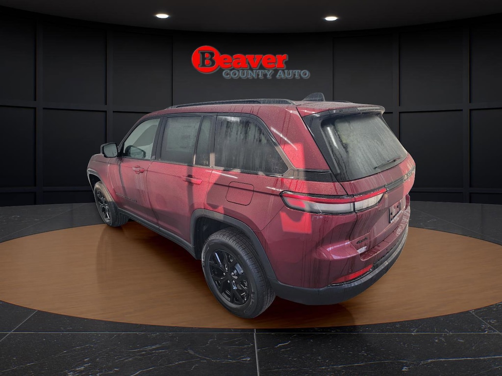 New 2025 Jeep Grand Cherokee Laredo Sport Utility