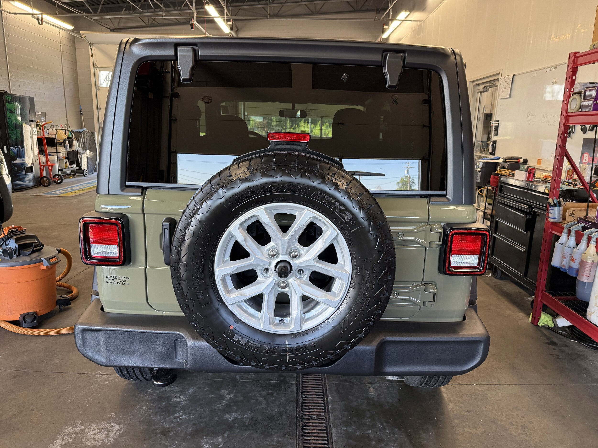 2025 Jeep Wrangler Sport photo 3