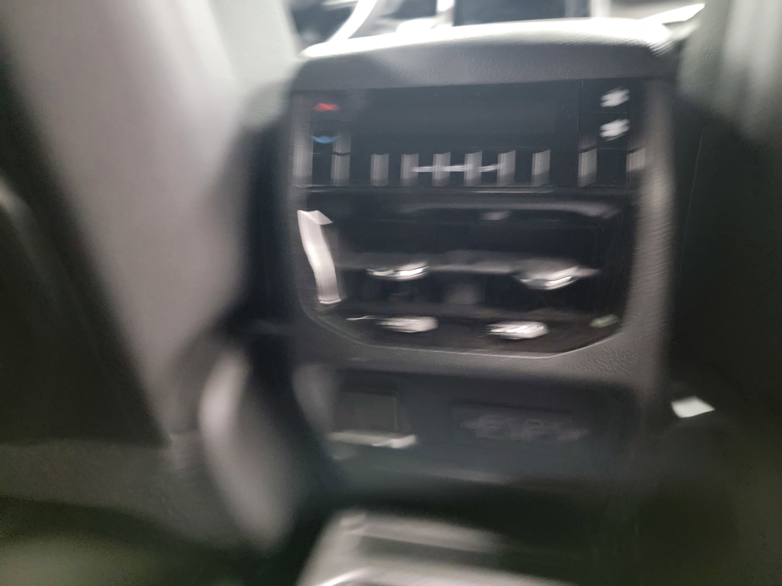 2025 Jeep Grand Cherokee L Altitude - Photo 9