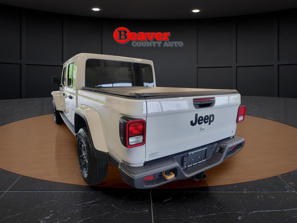 New 2026 Jeep Gladiator Sport Pickup