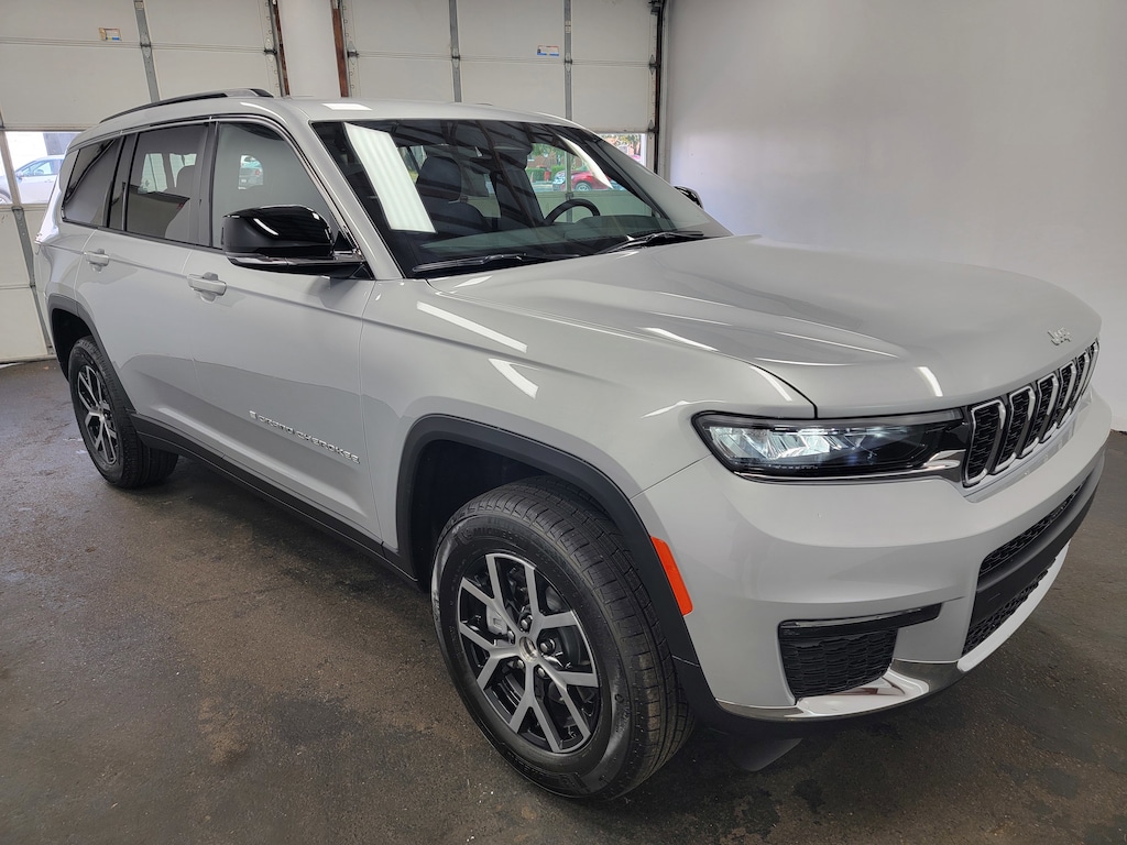 New 2025 Jeep Grand Cherokee L Limited Sport Utility