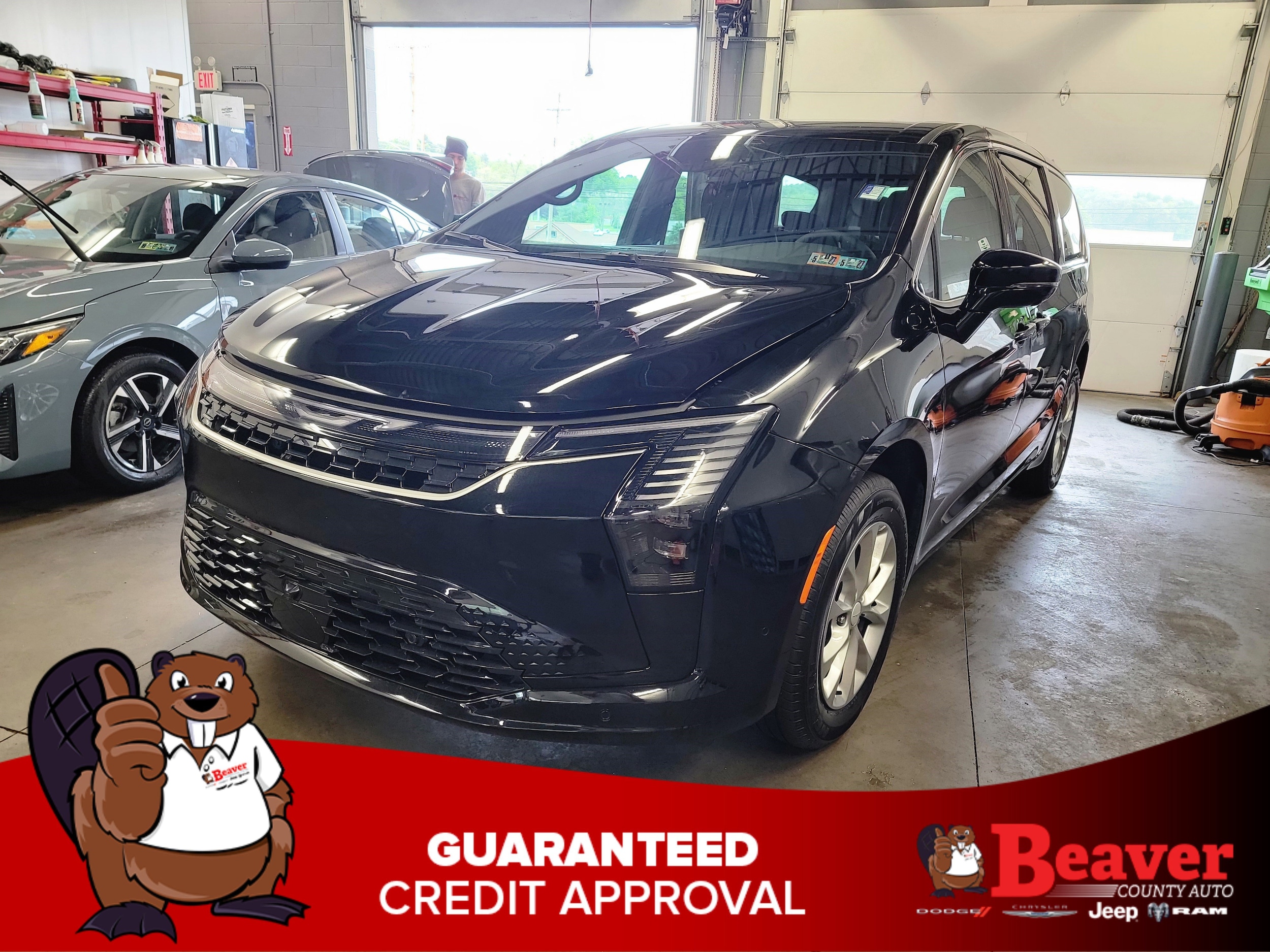 2027 Chrysler Pacifica Select AWD's photo