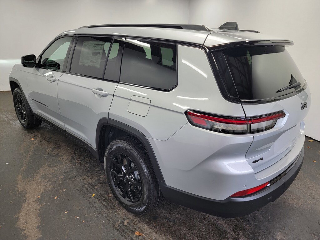 New 2025 Jeep Grand Cherokee L Laredo Sport Utility