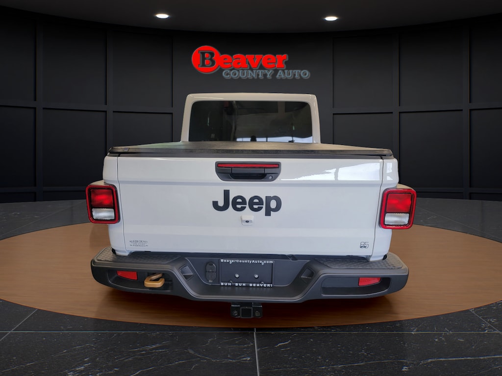 New 2026 Jeep Gladiator Sport Pickup