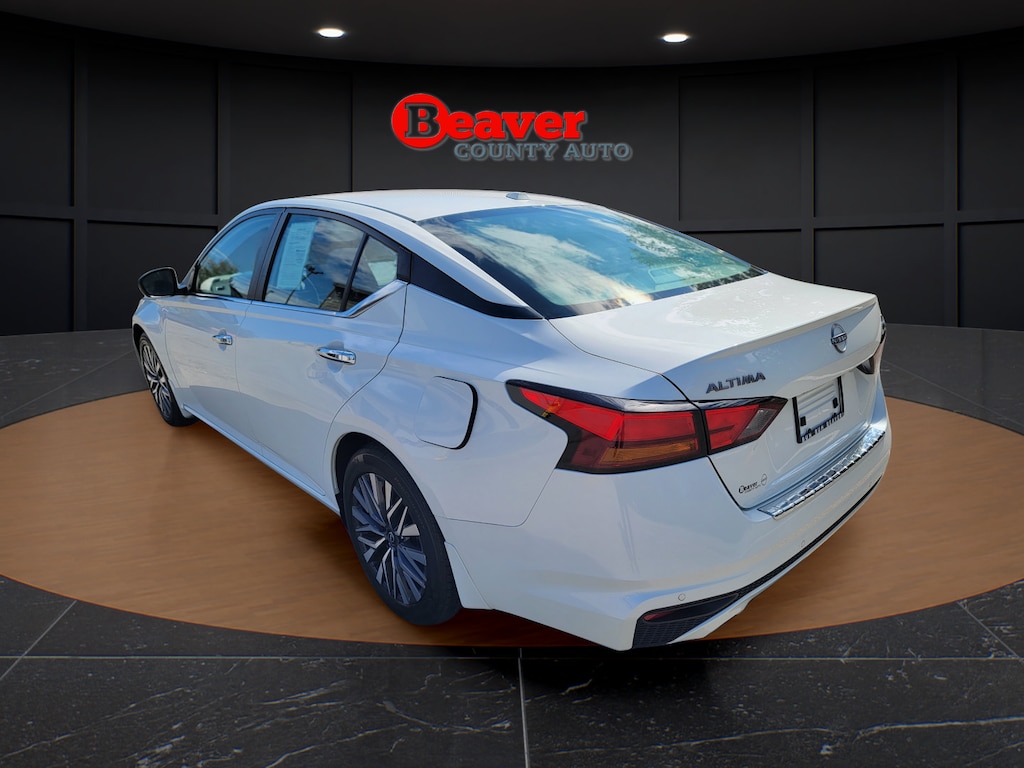 Used 2023 Nissan Altima 2.5 SV Sedan