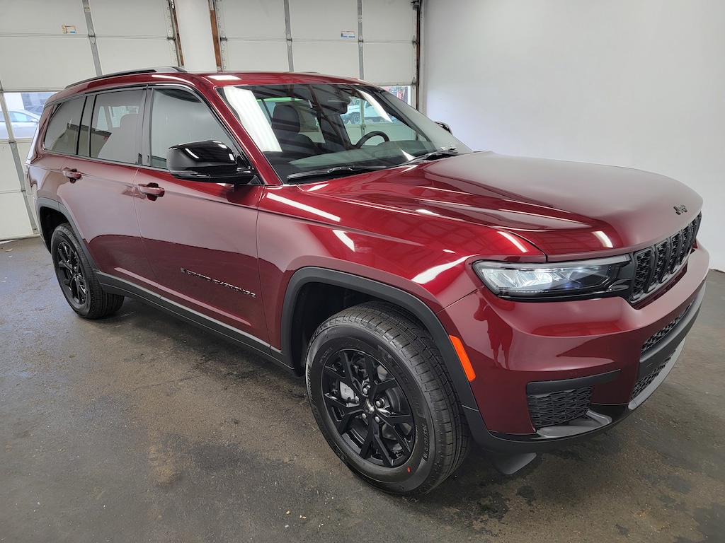New 2025 Jeep Grand Cherokee L Laredo Sport Utility