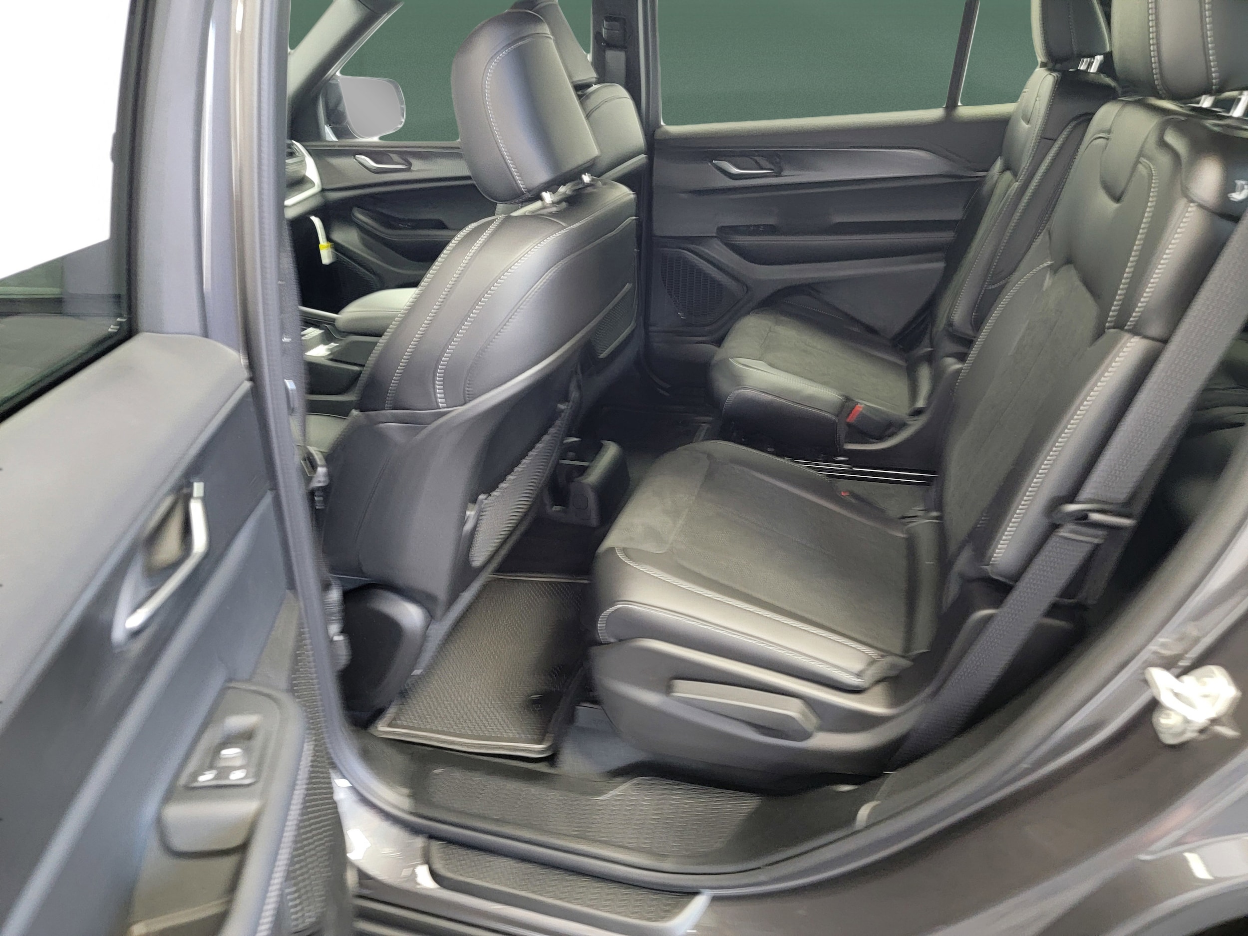 2025 Jeep Grand Cherokee L Altitude - Photo 15